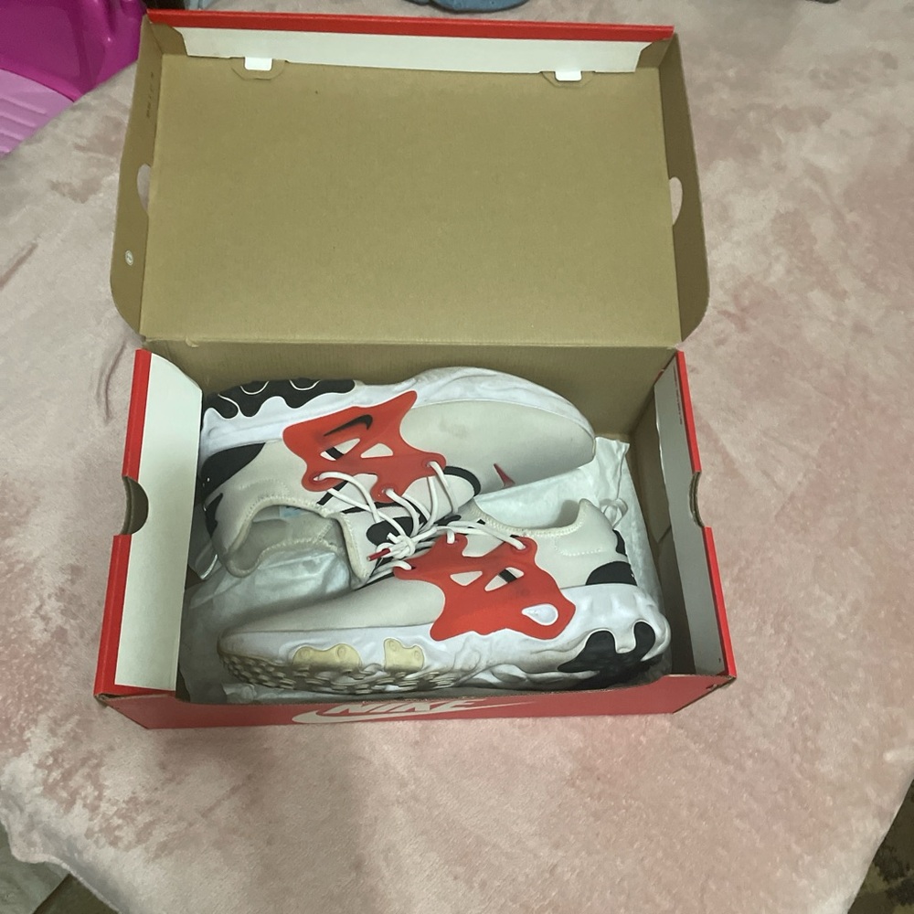 Nike Athletic Shoes Red and White
